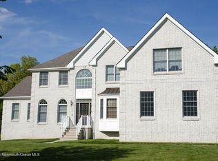 18 Carnegie St, Monroe Township, NJ 08831
