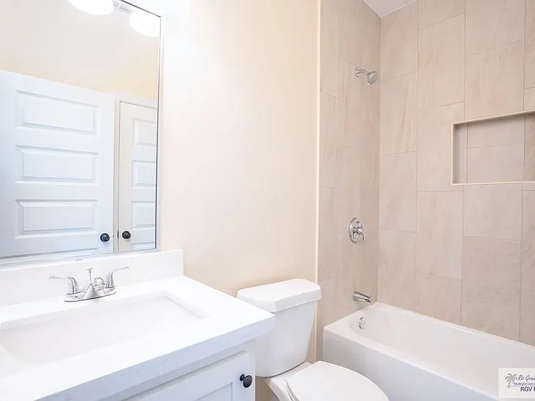 1010 Escondido Ln E #A — Photo 12