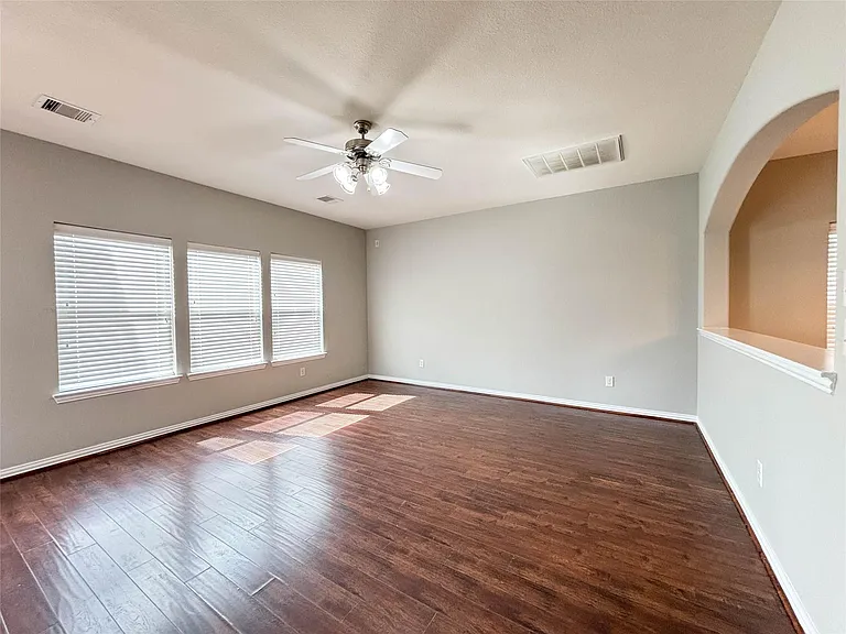 1323 Maple Ace Dr — Photo 10
