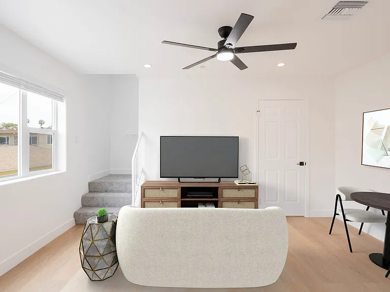 Discover Modern Townhome Living in Palms - 1 & 2 Bedrooms Available, Moments from Culver City! — Photo 11