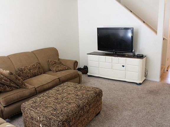 2nd image of 938 W 180 S