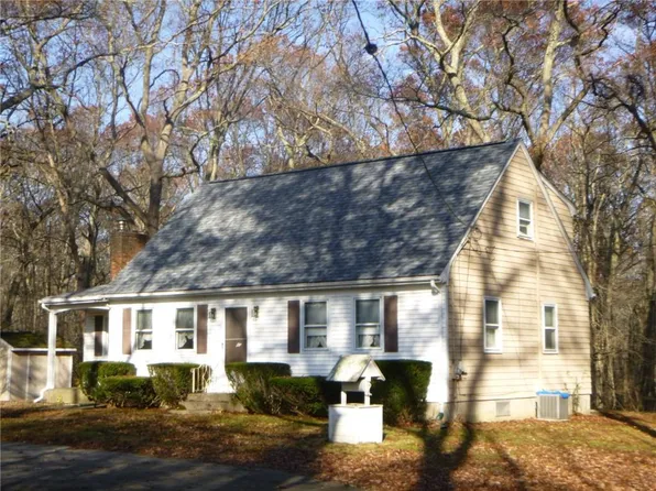 27 Peck Hill Rd, Johnston, RI 02919