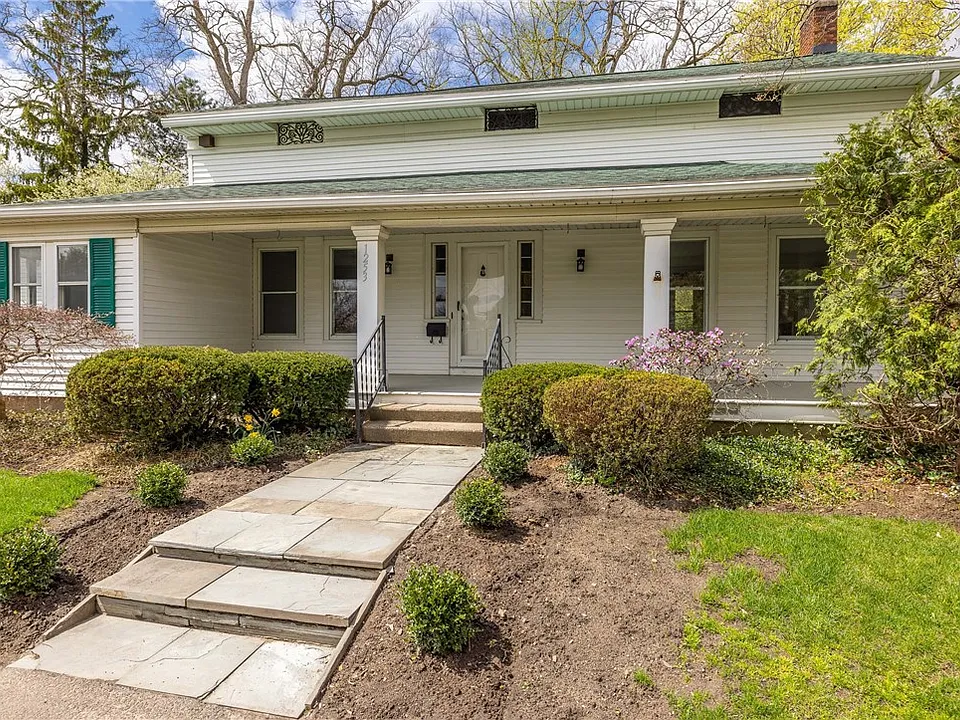 1253 Fairport Rd