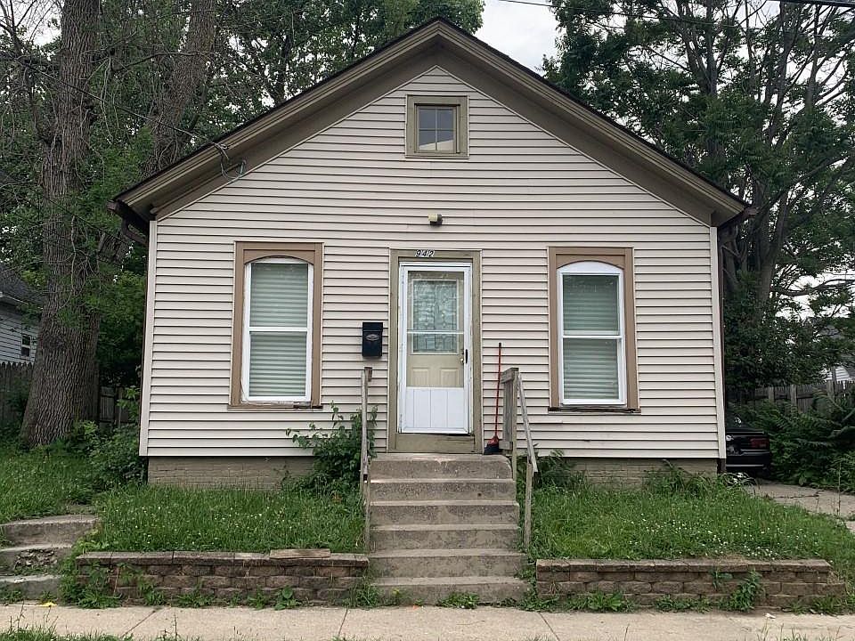 1st image of 942 Wilson St