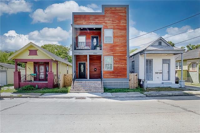 1st image of 2323 Leonidas St