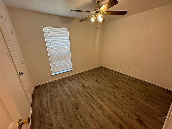 5th image of 802 N Wilhite St APT A