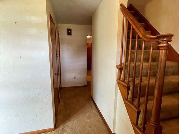 3rd image of 118 Campbell Ave