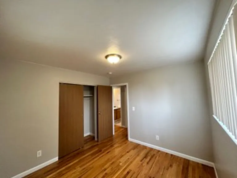 ** Move in Special** Spacious 3 bedroom, 1 bath Lakewood duplex with fenced in backyard available! — Photo 11