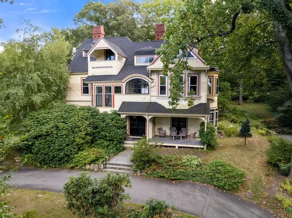 186 Highland Ave, Newton, MA 02465