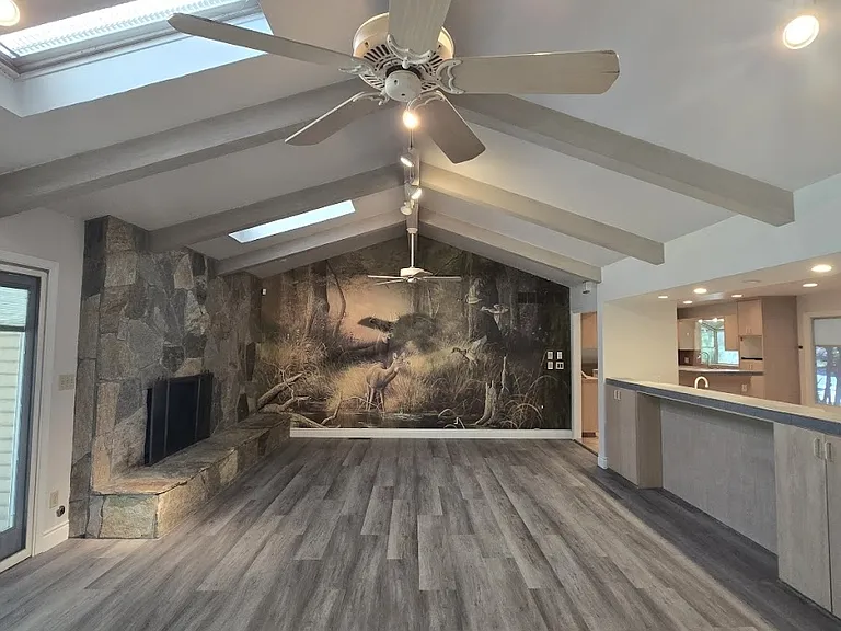 1176 W San Bruno Ave — Photo 14