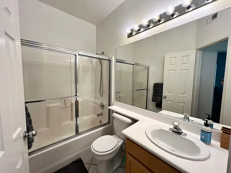 7691 Hazard Center Dr — Photo 19