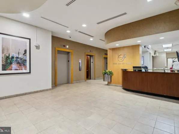 1900 John F Kennedy Blvd APT 906, Philadelphia, PA 19103