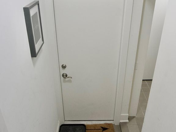 2nd image of 2750 N Kenmore Ave