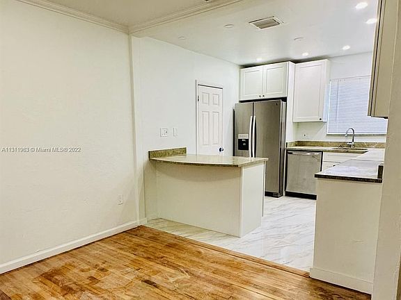 5th image of 1611 Coral Gate Dr