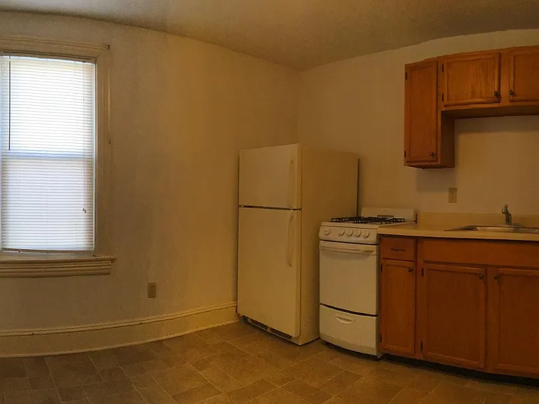 1054 S Broad St #2 — Photo 10