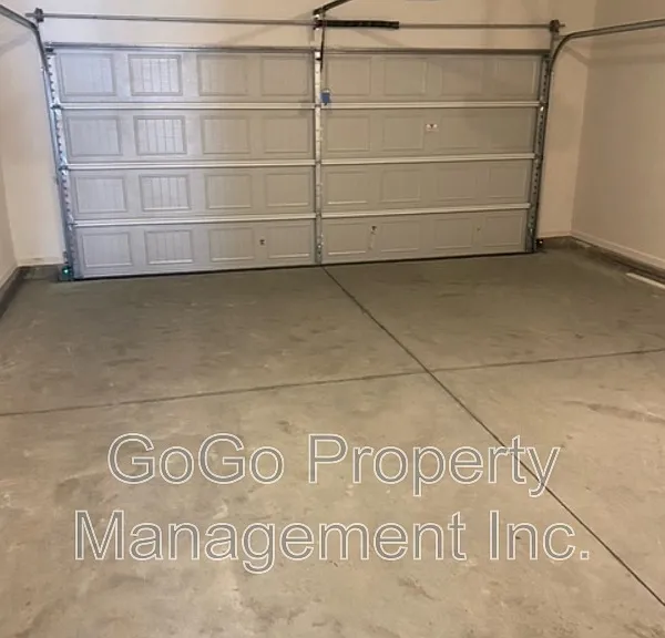 4310 Remington Ave — Photo 11
