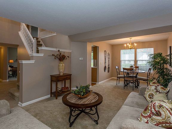 2nd image of 536 Shingle Oak Ct