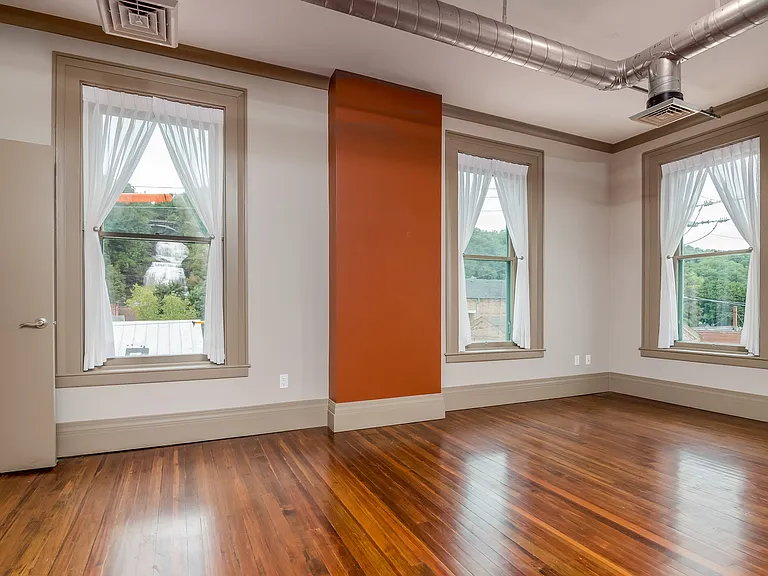 Lower Bedroom