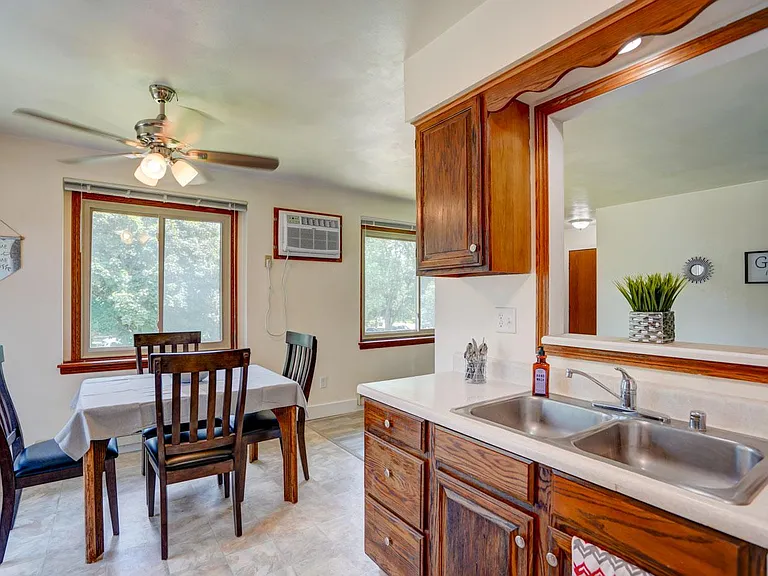 42 Park Heights Ct #3 — Photo 8