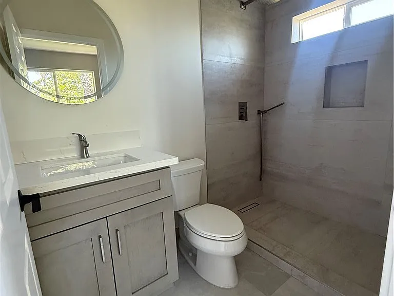 15362 1/2 Valerio St #1/2 — Photo 6