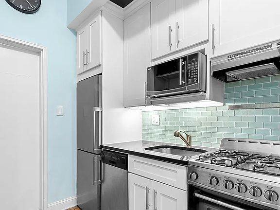 5th image of 203 E 89th St APT 1C