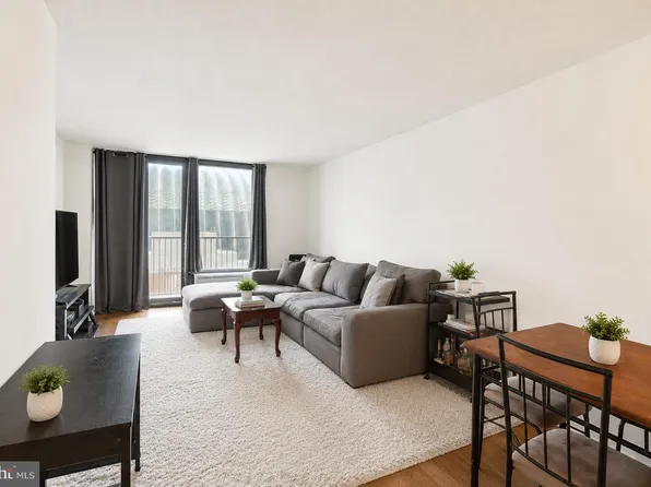 1420 Locust St APT 8O, Philadelphia, PA 19102