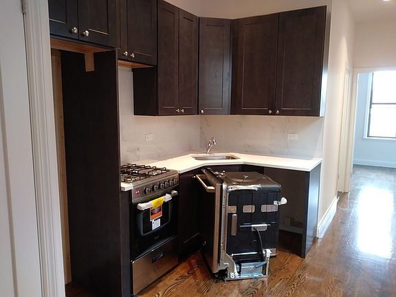 4th image of 4617 30th Ave APT 3R