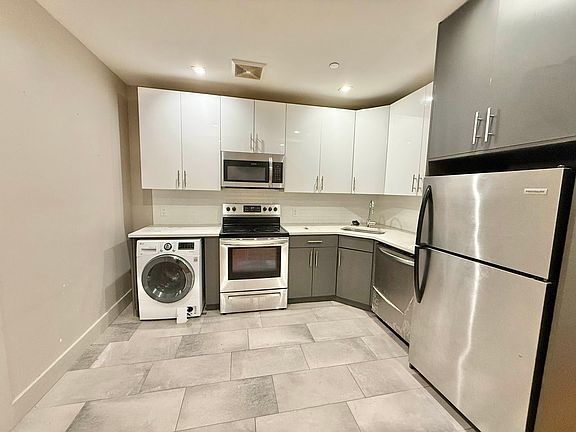4th image of 2807 Snyder Ave #2AA