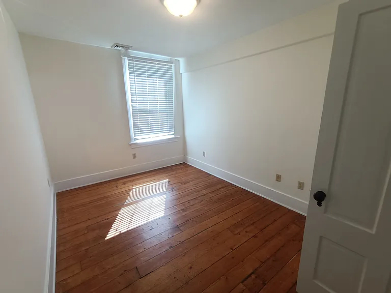 208-220 Hamilton St #8 — Photo 7