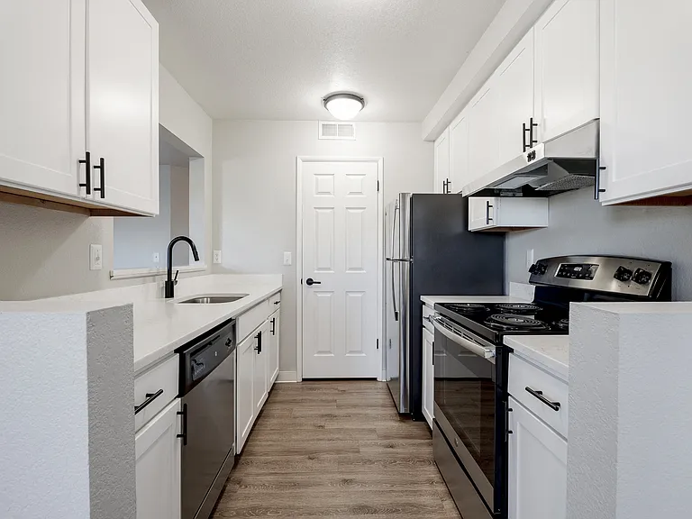 Reedhouse Apartments — Photo 25