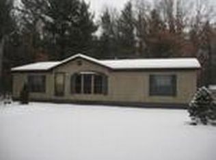 21225 Gates Rd, Howard City, MI 49329