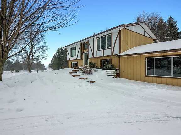 2nd image of 11951 Cabin Ln