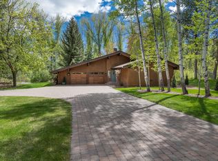 101 Sutton Pl, Hailey, ID 83333