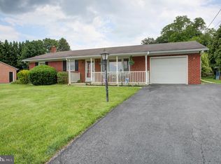 1262 Pleasant View Dr, Chambersburg, PA 17202