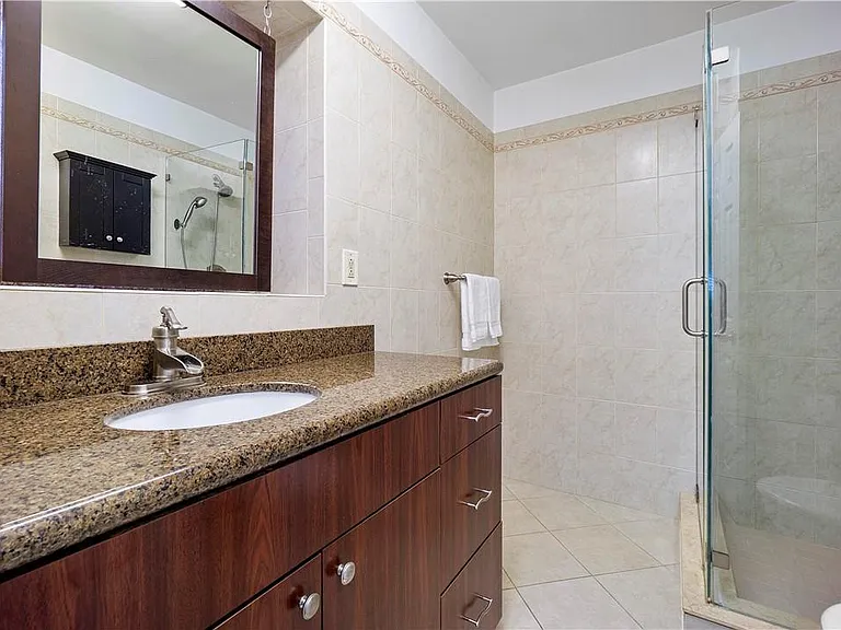 161 SE 5th Ct — Photo 31