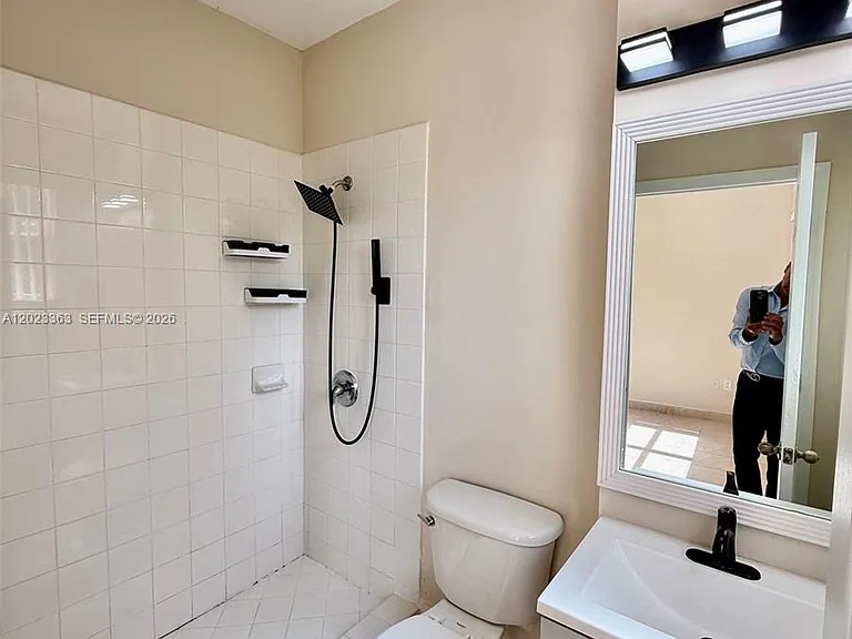 3330 NE 13th Circle Dr #11122 — Photo 17
