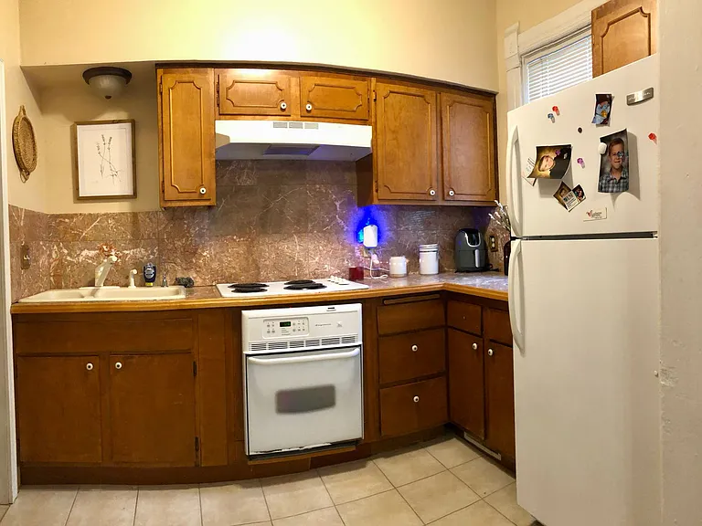 2222 Walnut St — Photo 8