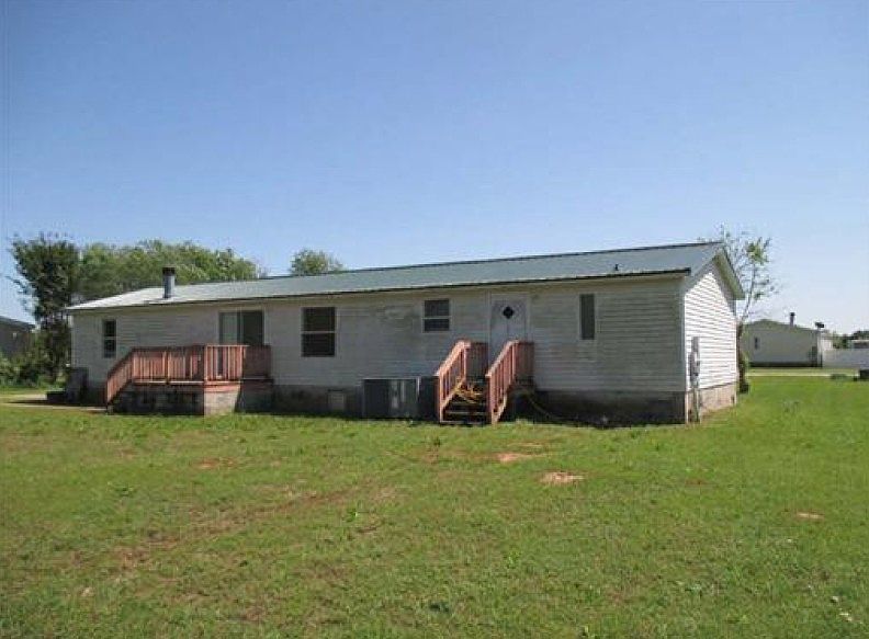 2nd image of 300 Centennial Dr