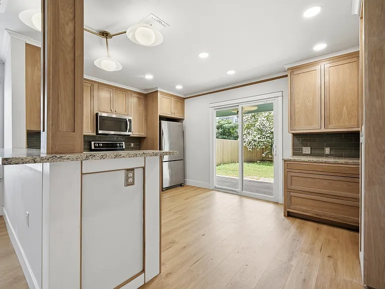 1621 Coriander Dr — Photo 9