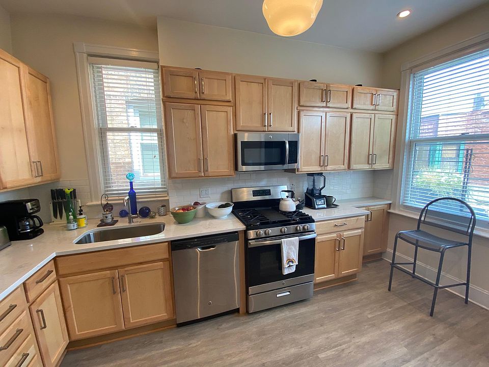 1st image of 4351 N Hermitage Ave #2N