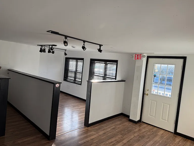 17 E Main St #A — Photo 9