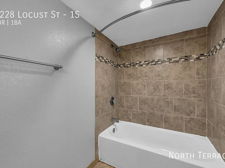 4228 Locust St #1S — Photo 15