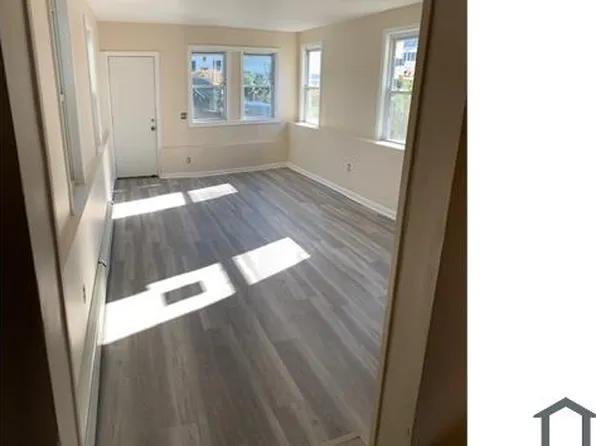 15 Forest Ave #1, Plymouth, MA 02360