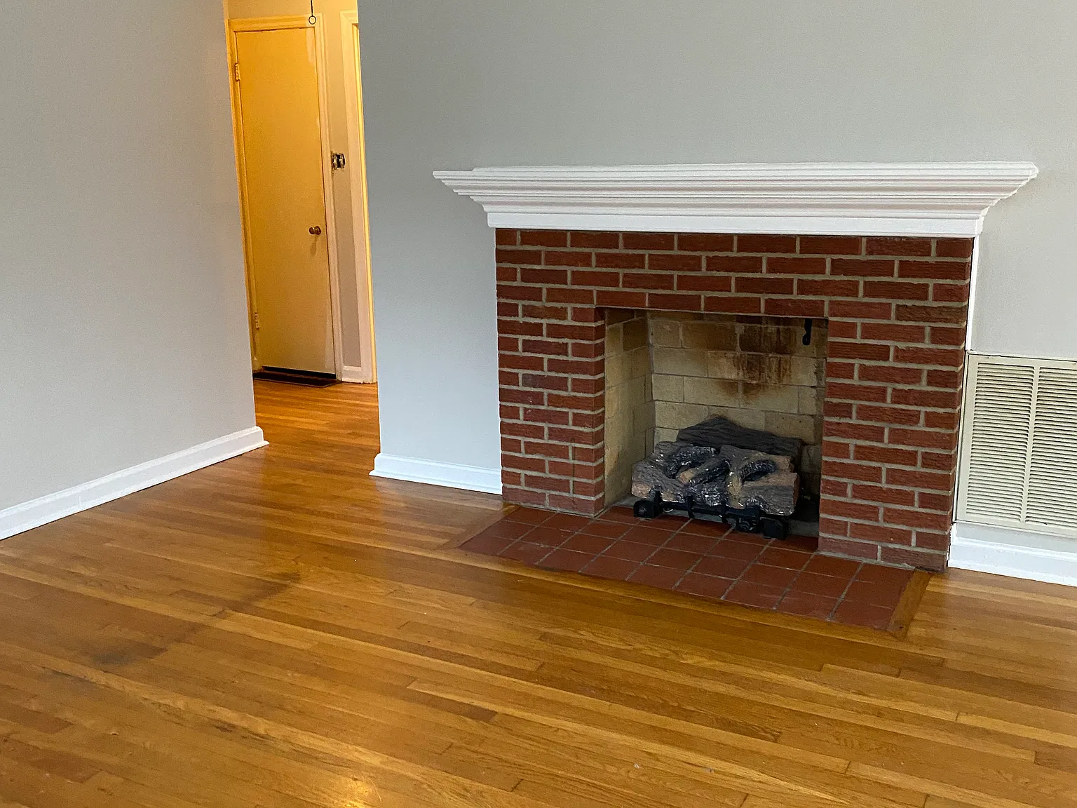 730 Westwood Ave — Photo 3