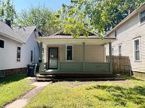 1037 Orchard St Photo 1