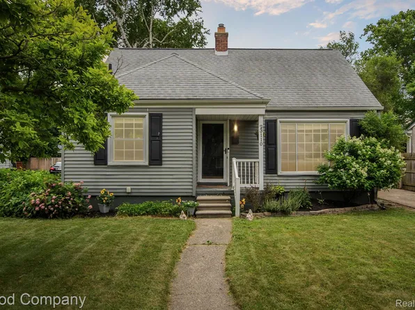 23110 Norwood St, Oak Park, MI 48237