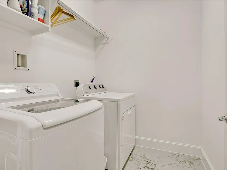 630 Delmar St — Photo 24