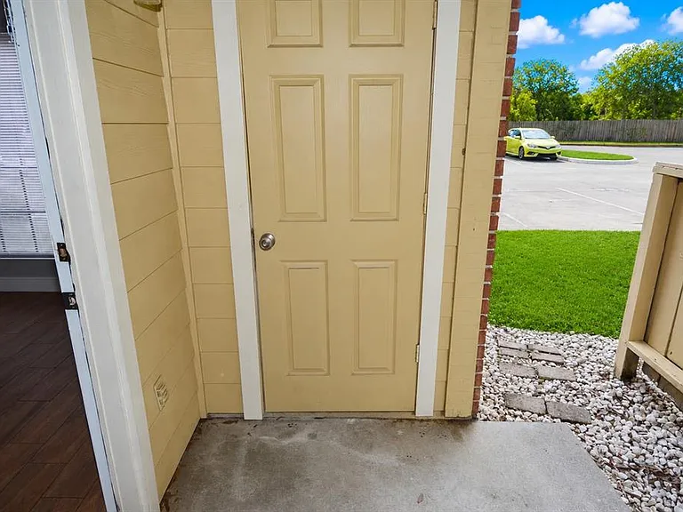 8722 Mallard Reserve Dr #102 — Photo 42