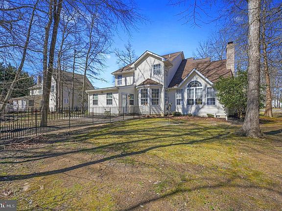 4th image of 7 Shinnecock Rd