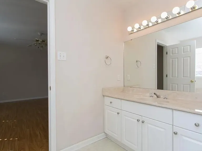 13011 Misty Glen Dr — Photo 29